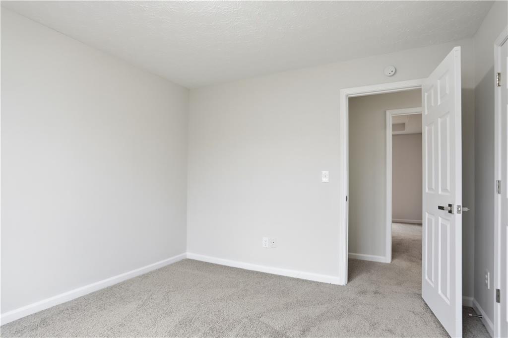 5556 Claridge Circle