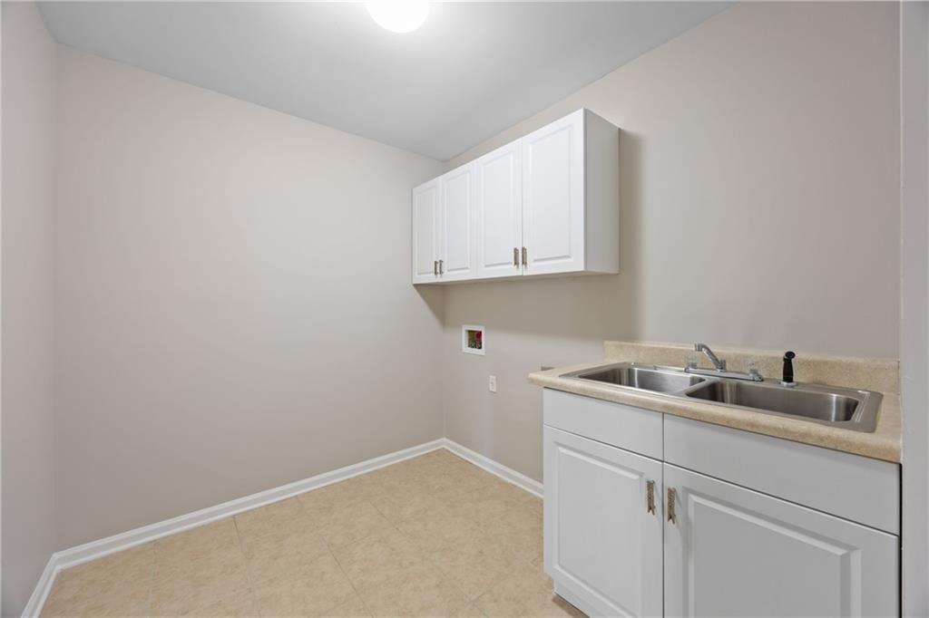 2612 Gabriel Court NW