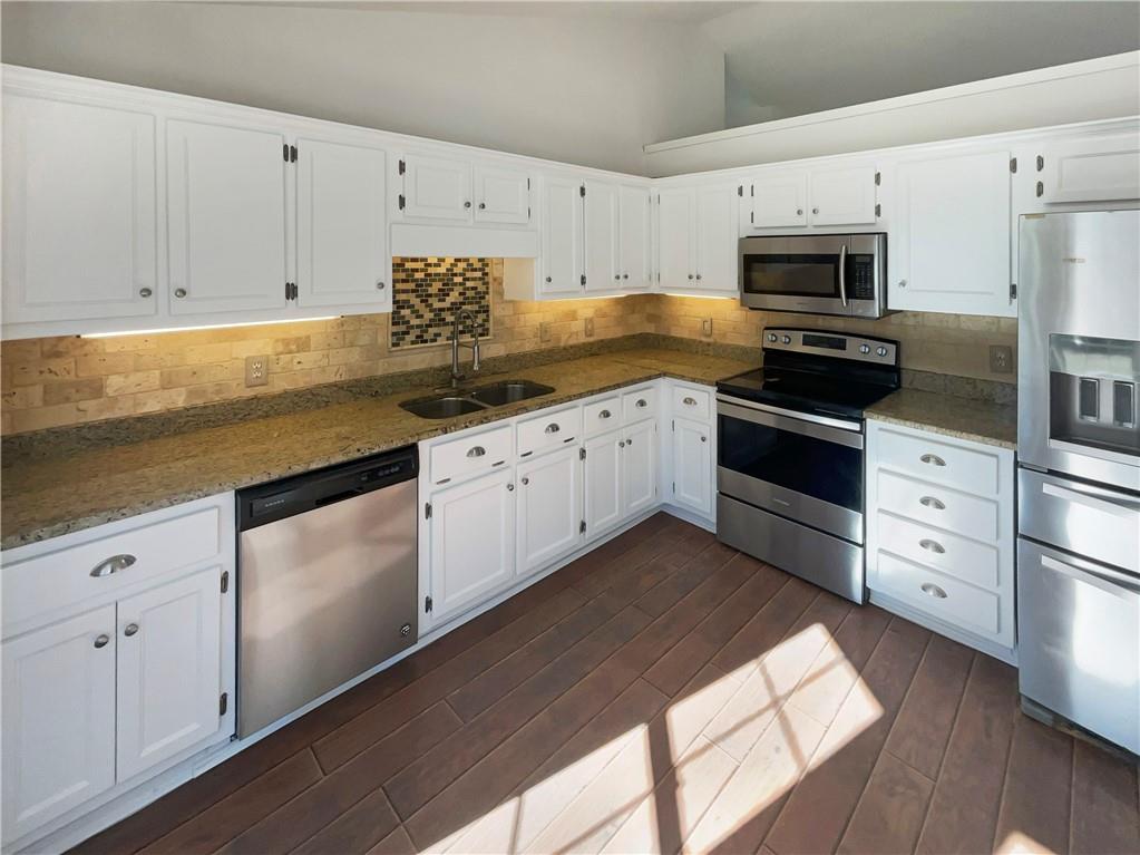 180 Honeysuckle Drive SE