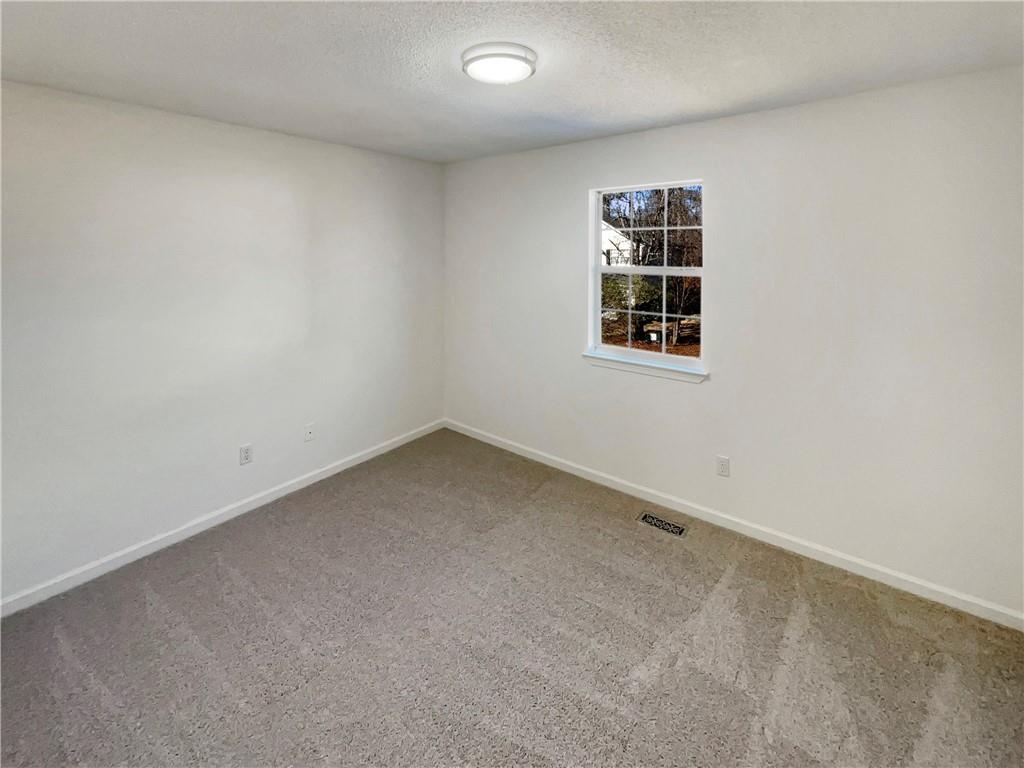 180 Honeysuckle Drive SE