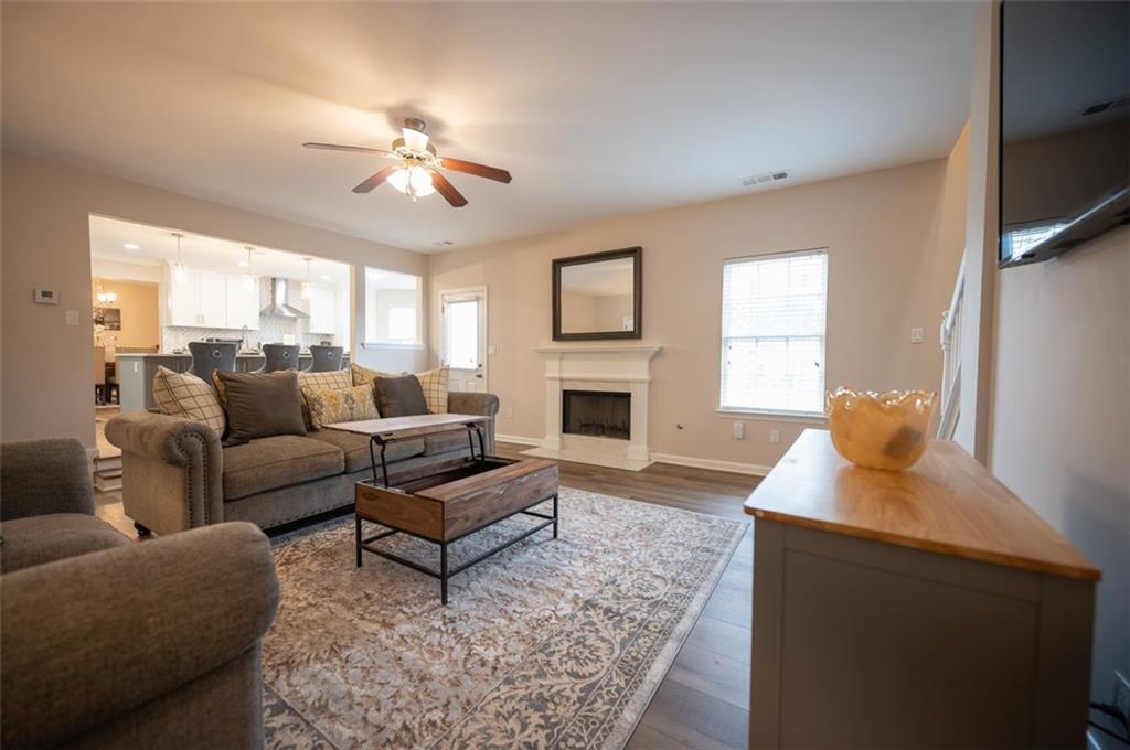 1412 SHELNUTT Court