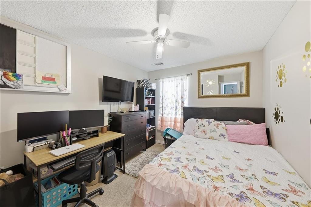 7222 Alicias Way