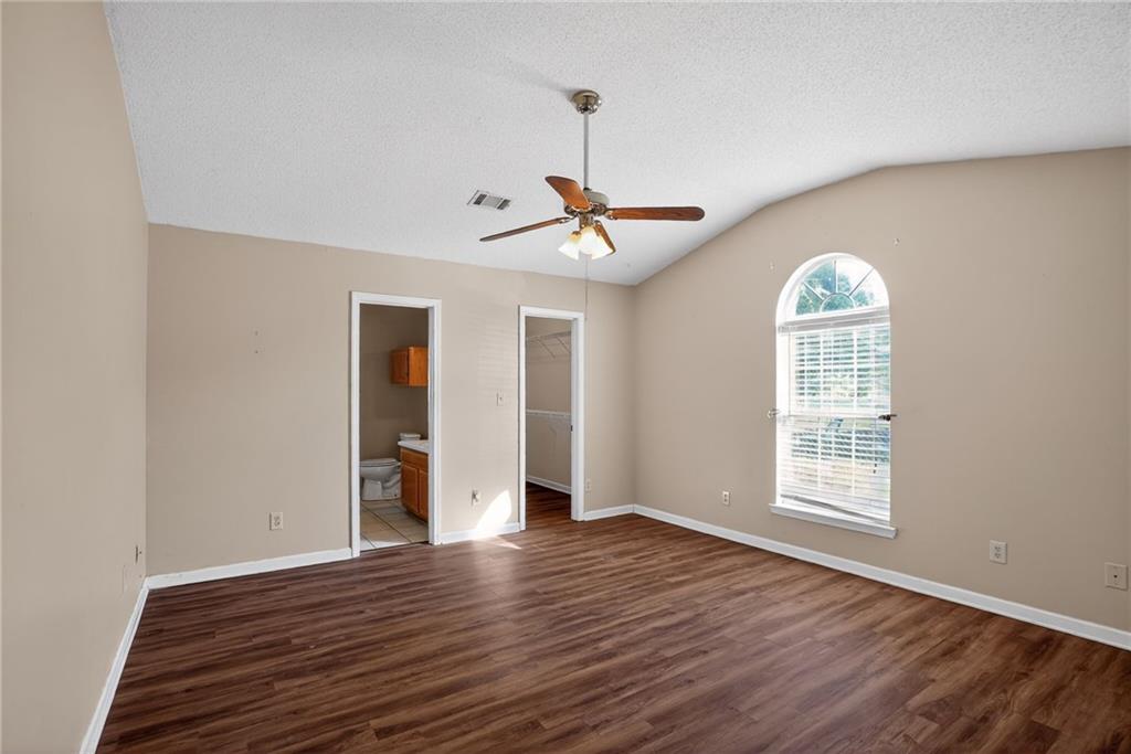 3532 Oak Leaf Court