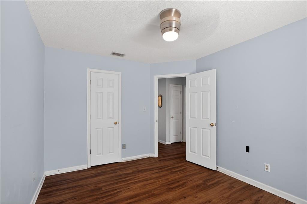 3532 Oak Leaf Court