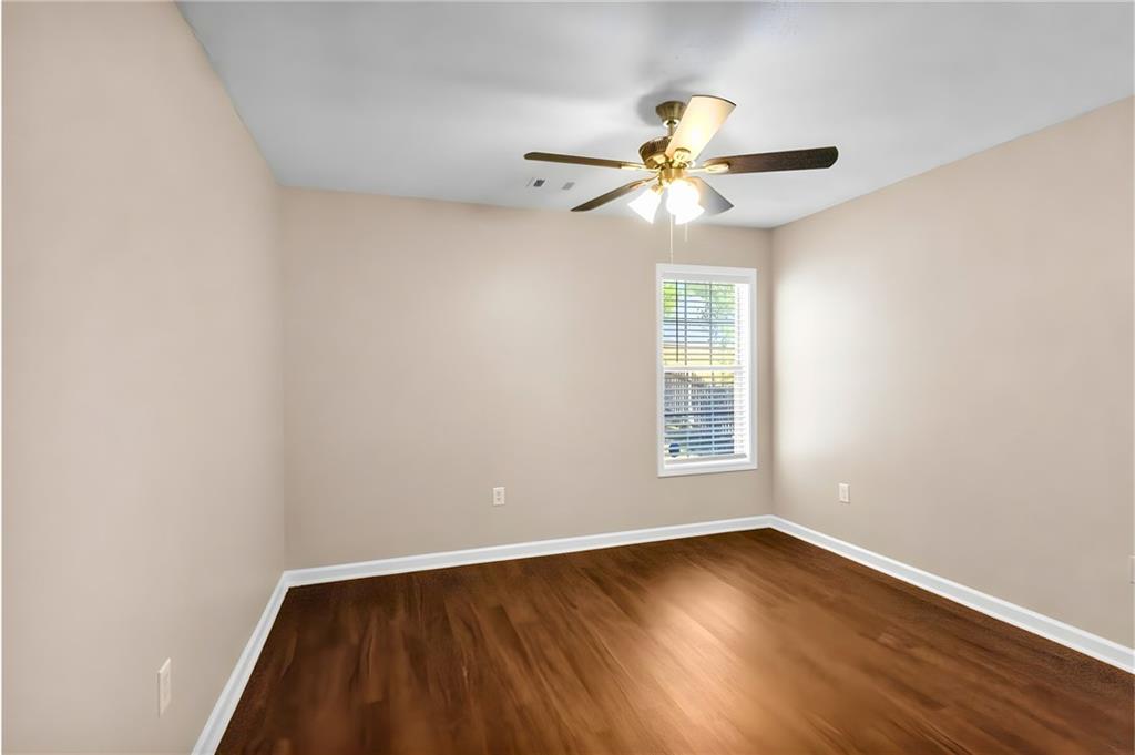 125 York Lane