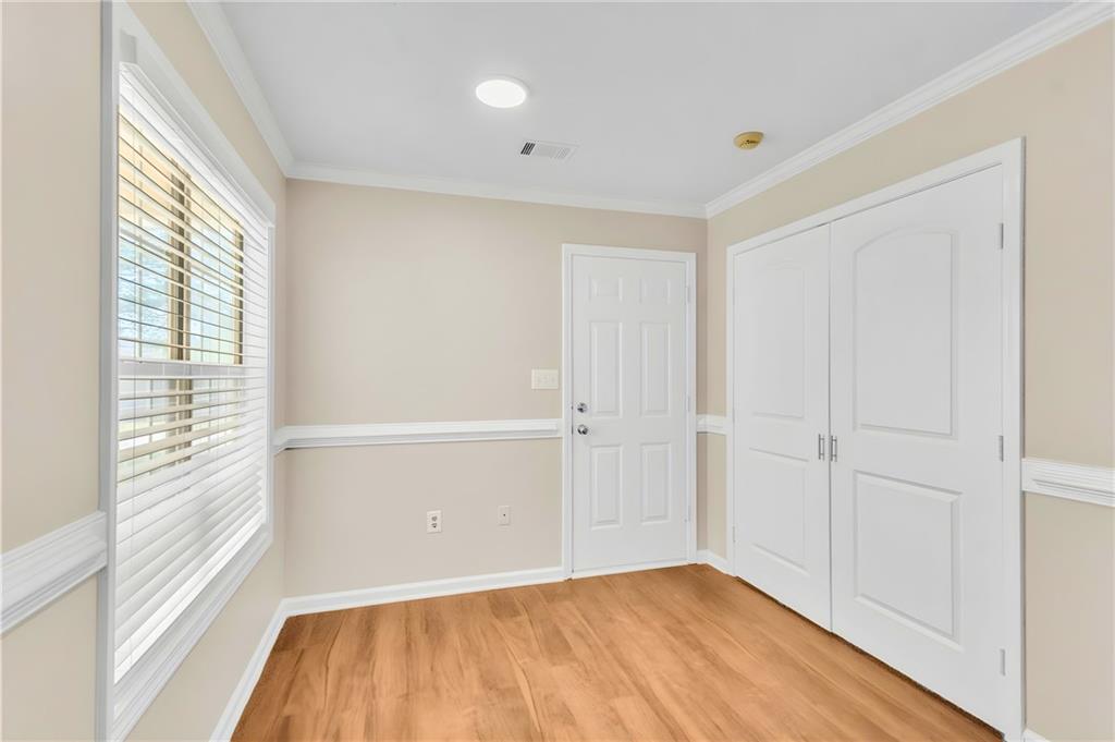 125 York Lane