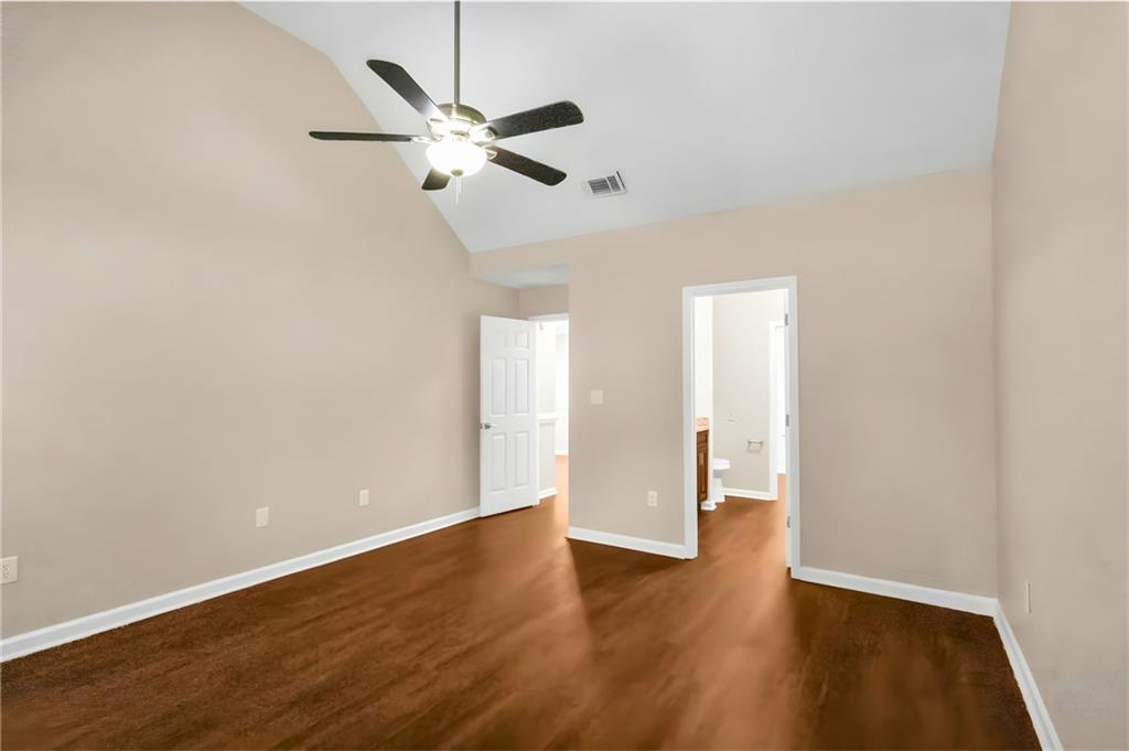 125 York Lane
