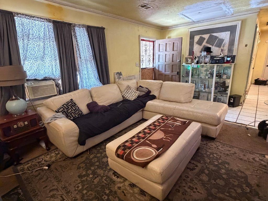 2556 Williamsburg Drive