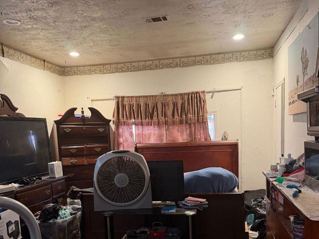 2556 Williamsburg Drive