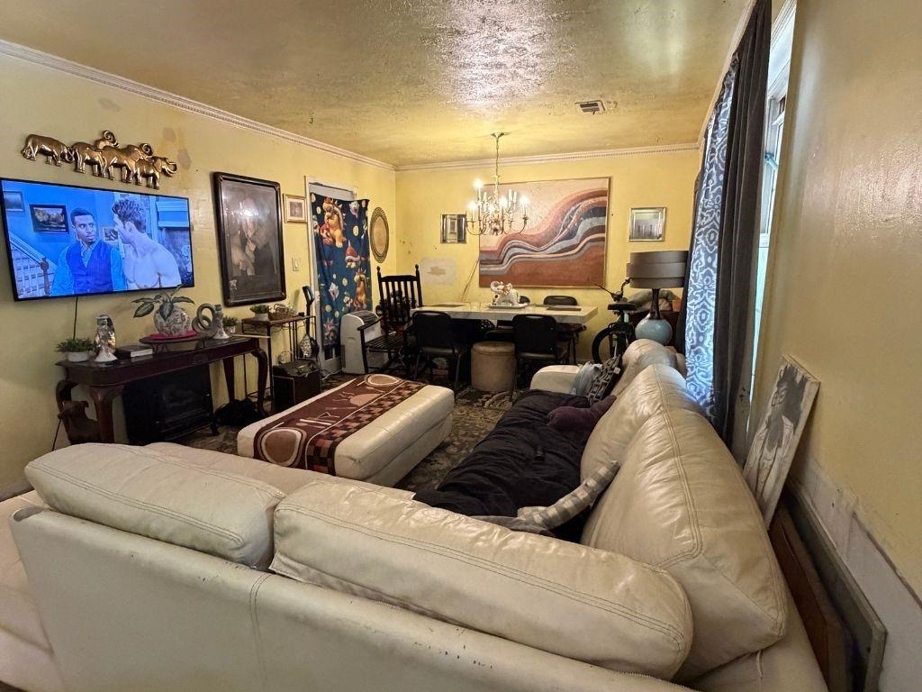 2556 Williamsburg Drive