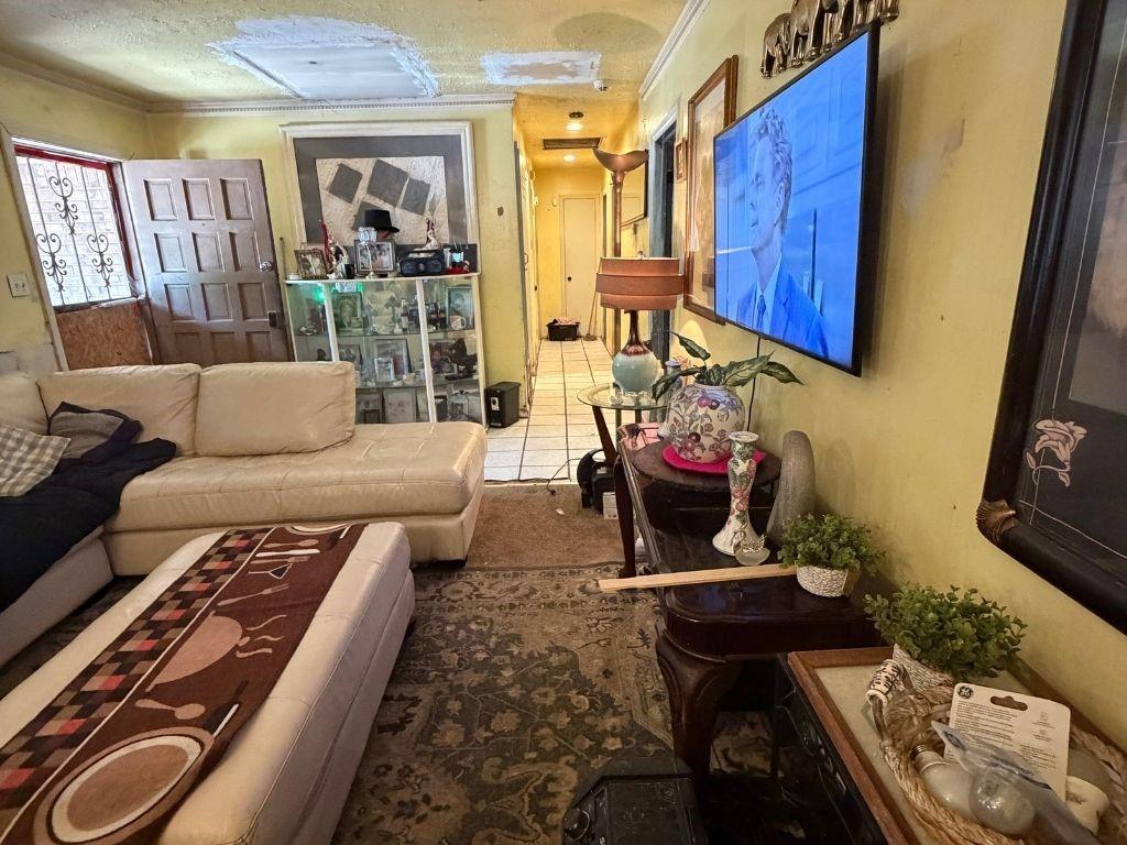 2556 Williamsburg Drive