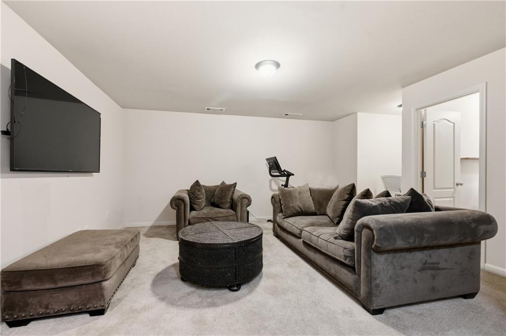 2272 Whiteoak Drive SE Unit 1
