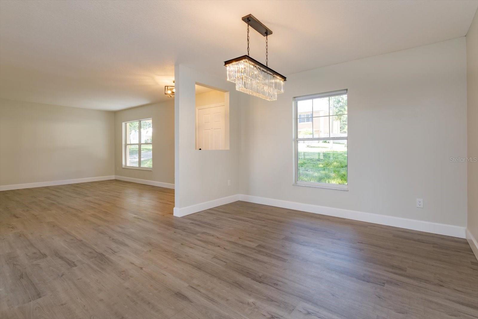 2018 KNOLLCREST DR