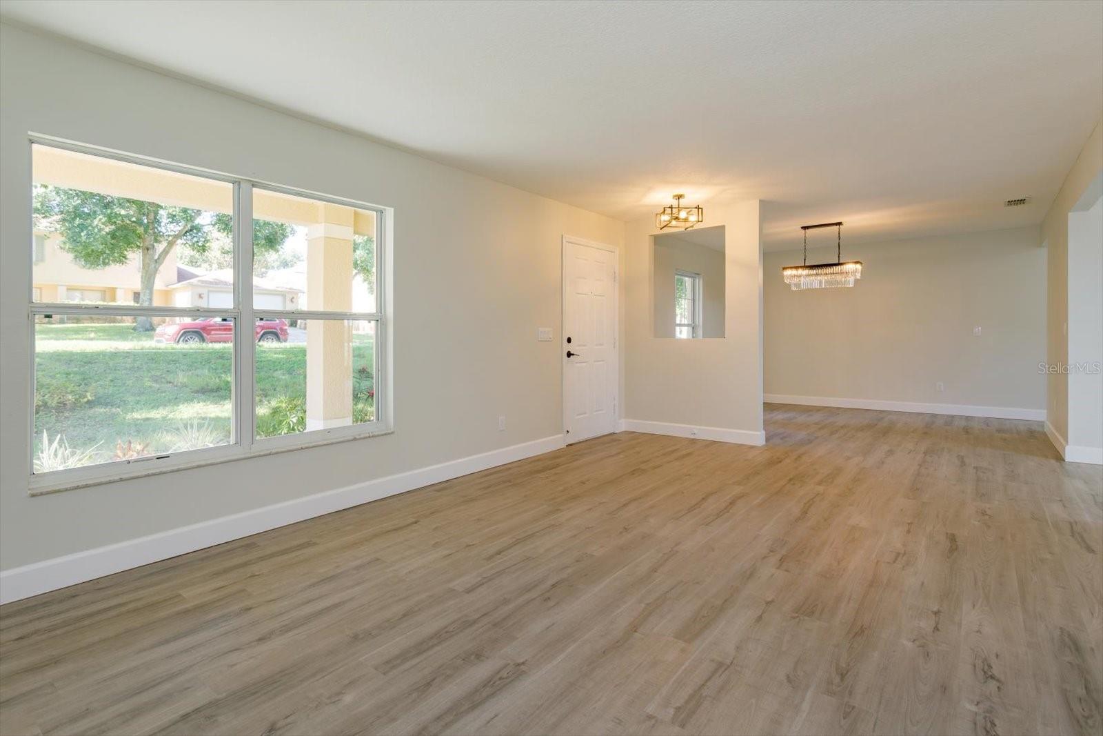 2018 KNOLLCREST DR
