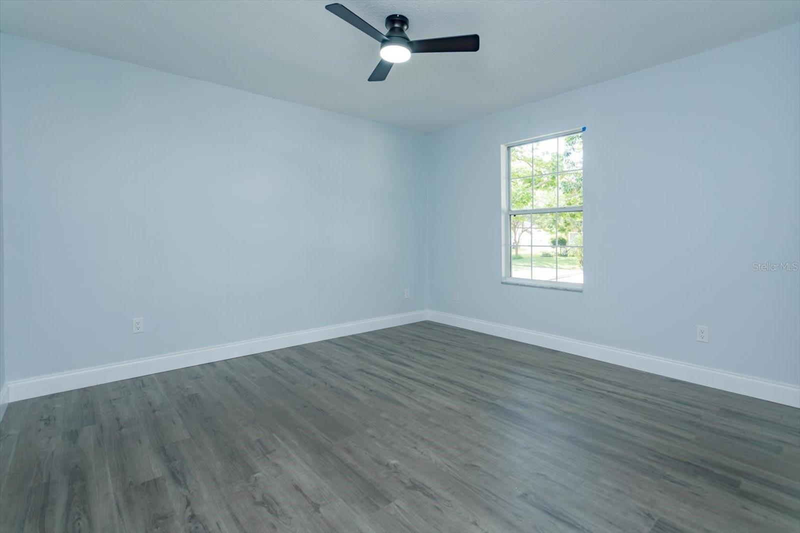 2018 KNOLLCREST DR
