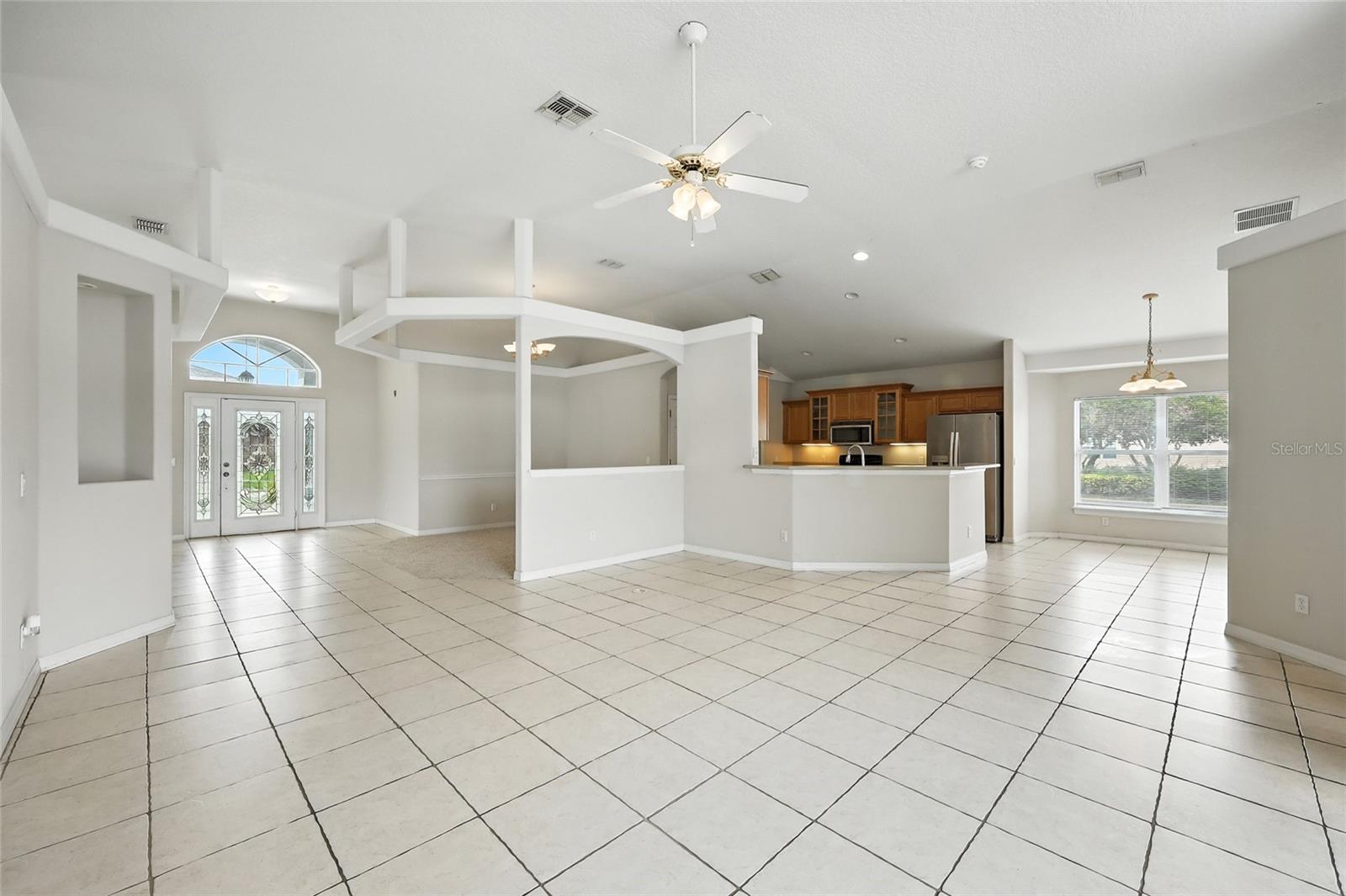 2601 ROUGHSIDE CIR