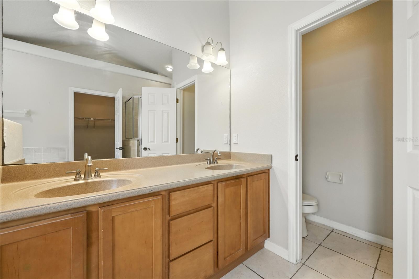 2601 ROUGHSIDE CIR