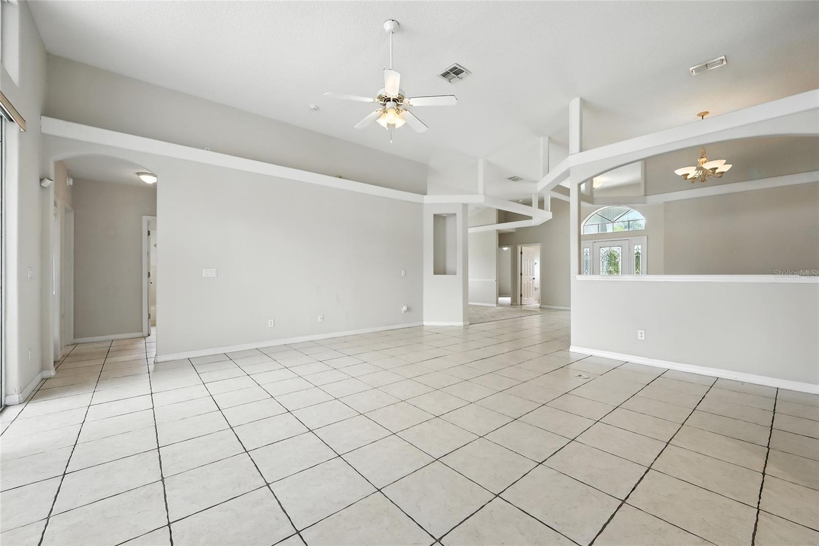 2601 ROUGHSIDE CIR