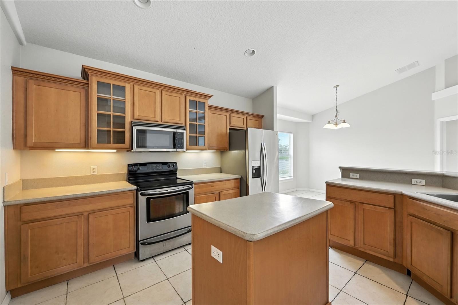 2601 ROUGHSIDE CIR