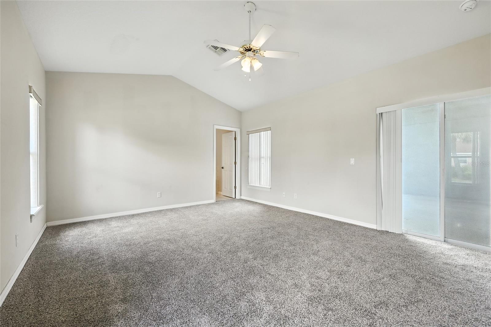 2601 ROUGHSIDE CIR