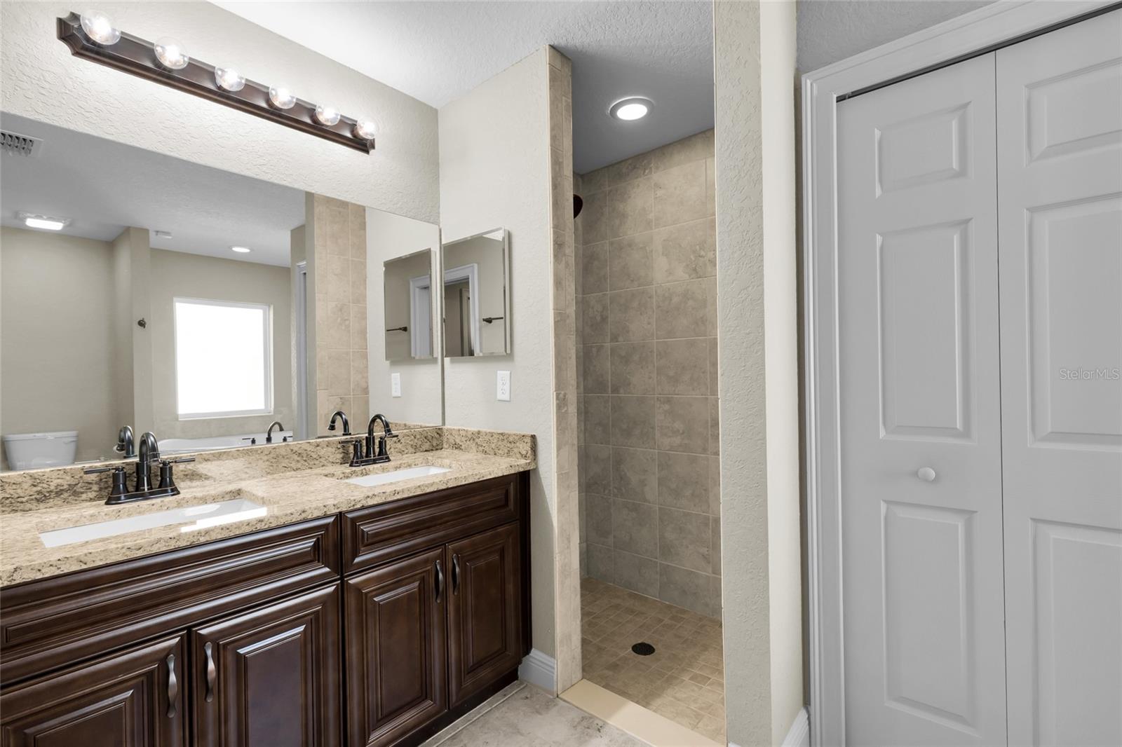 1645 SW 168TH LOOP