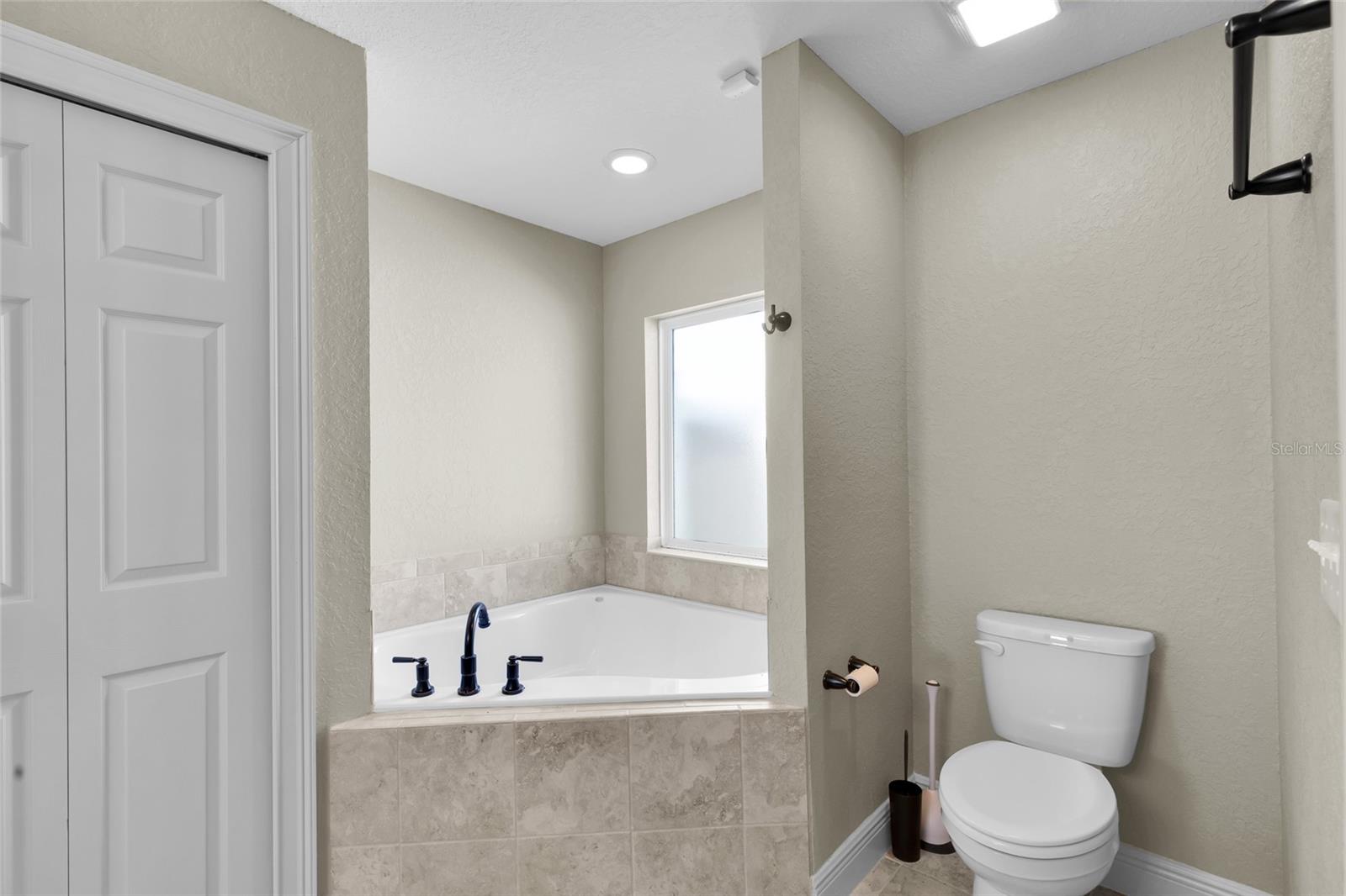 1645 SW 168TH LOOP