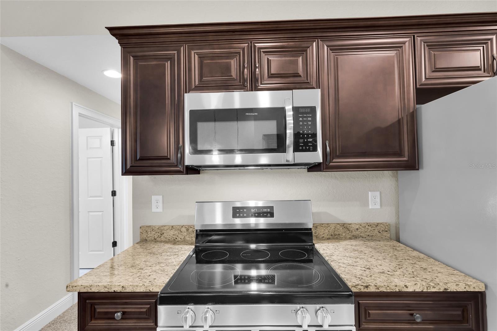 1645 SW 168TH LOOP