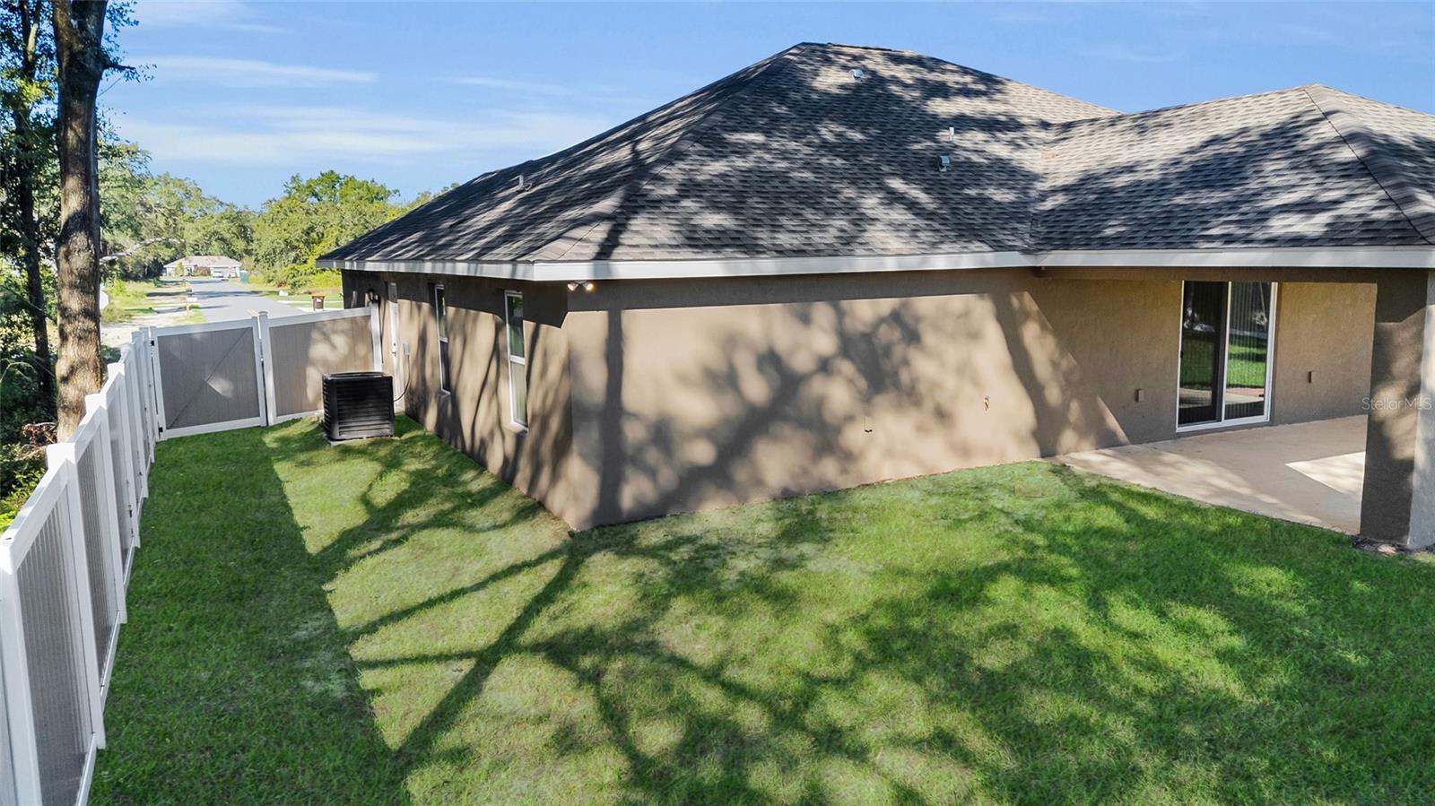 1645 SW 168TH LOOP