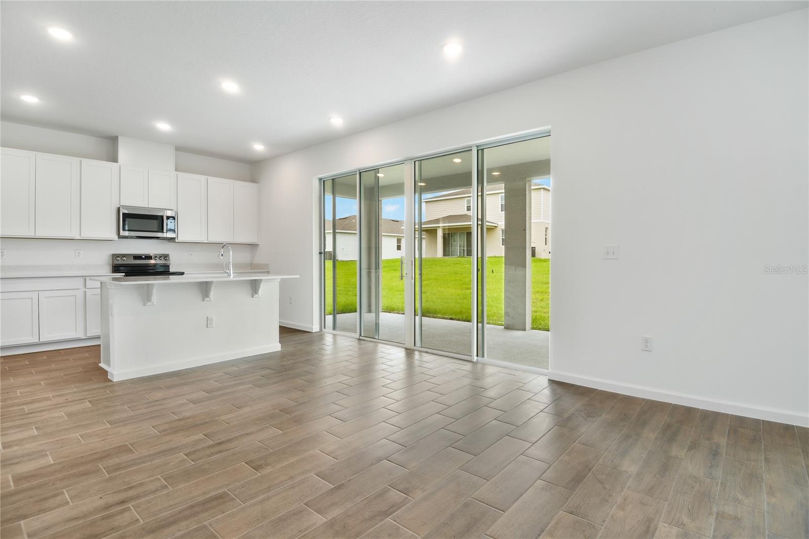 1027 WISTERIA WAY