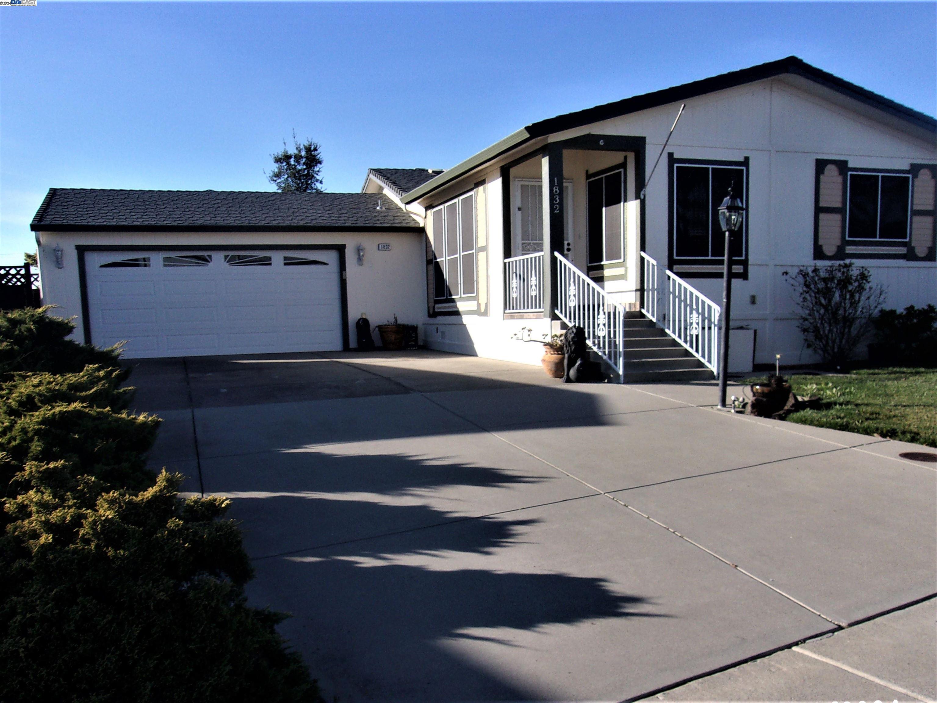 1832 Paris Lane # 063