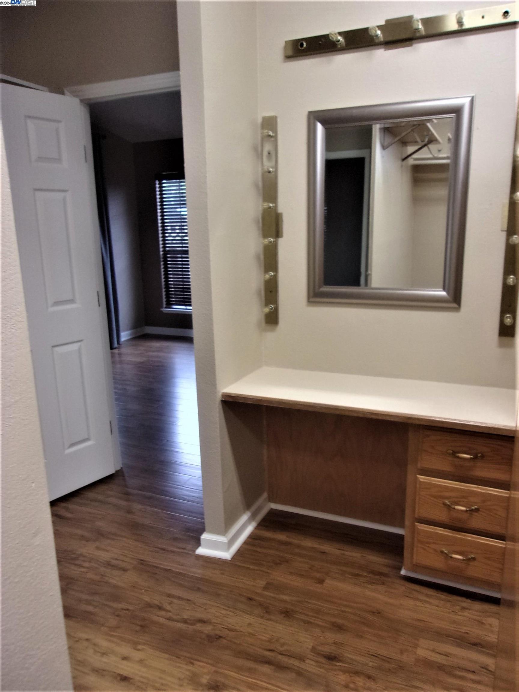 1832 Paris Lane # 063