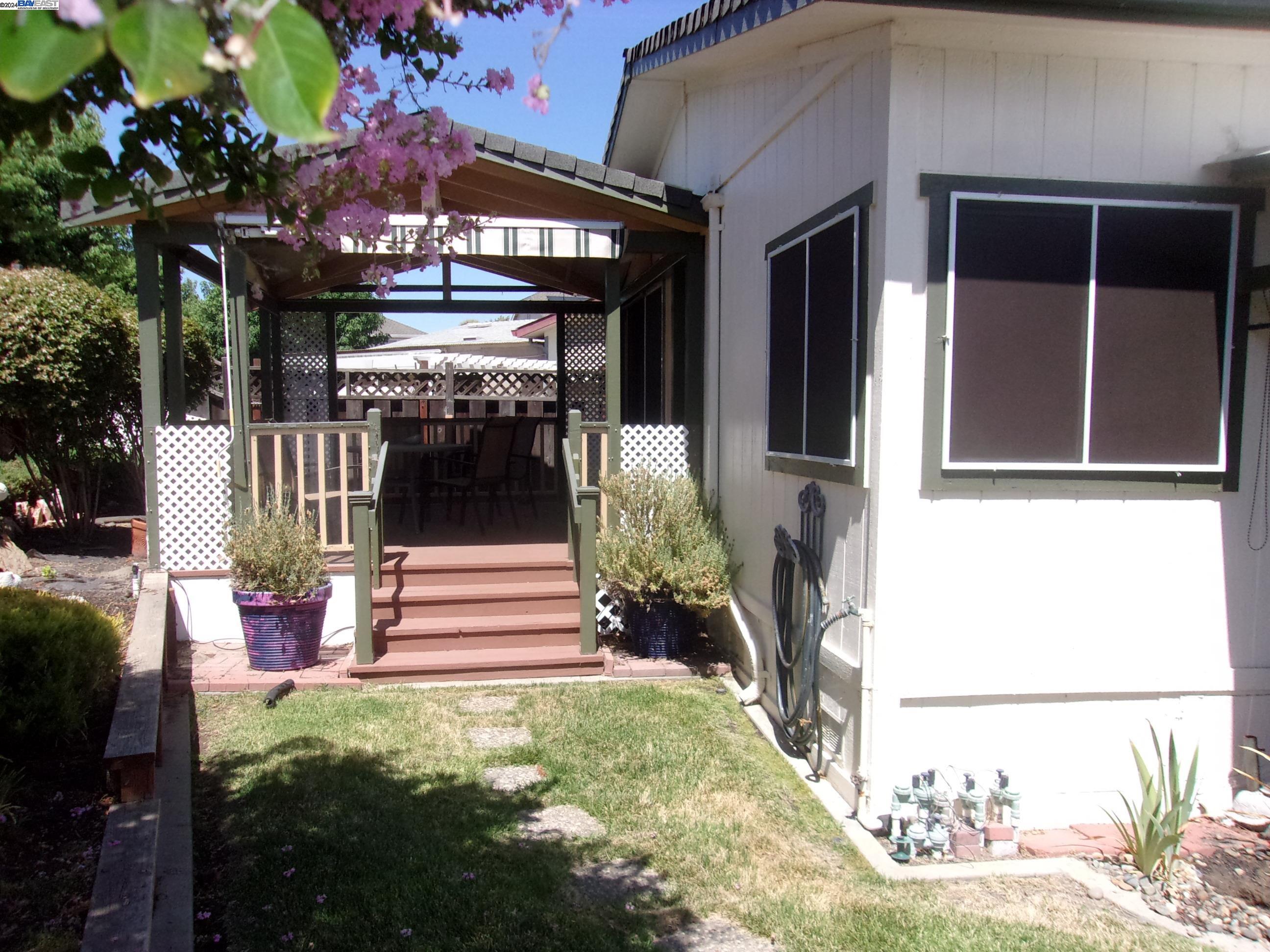 1832 Paris Lane # 063