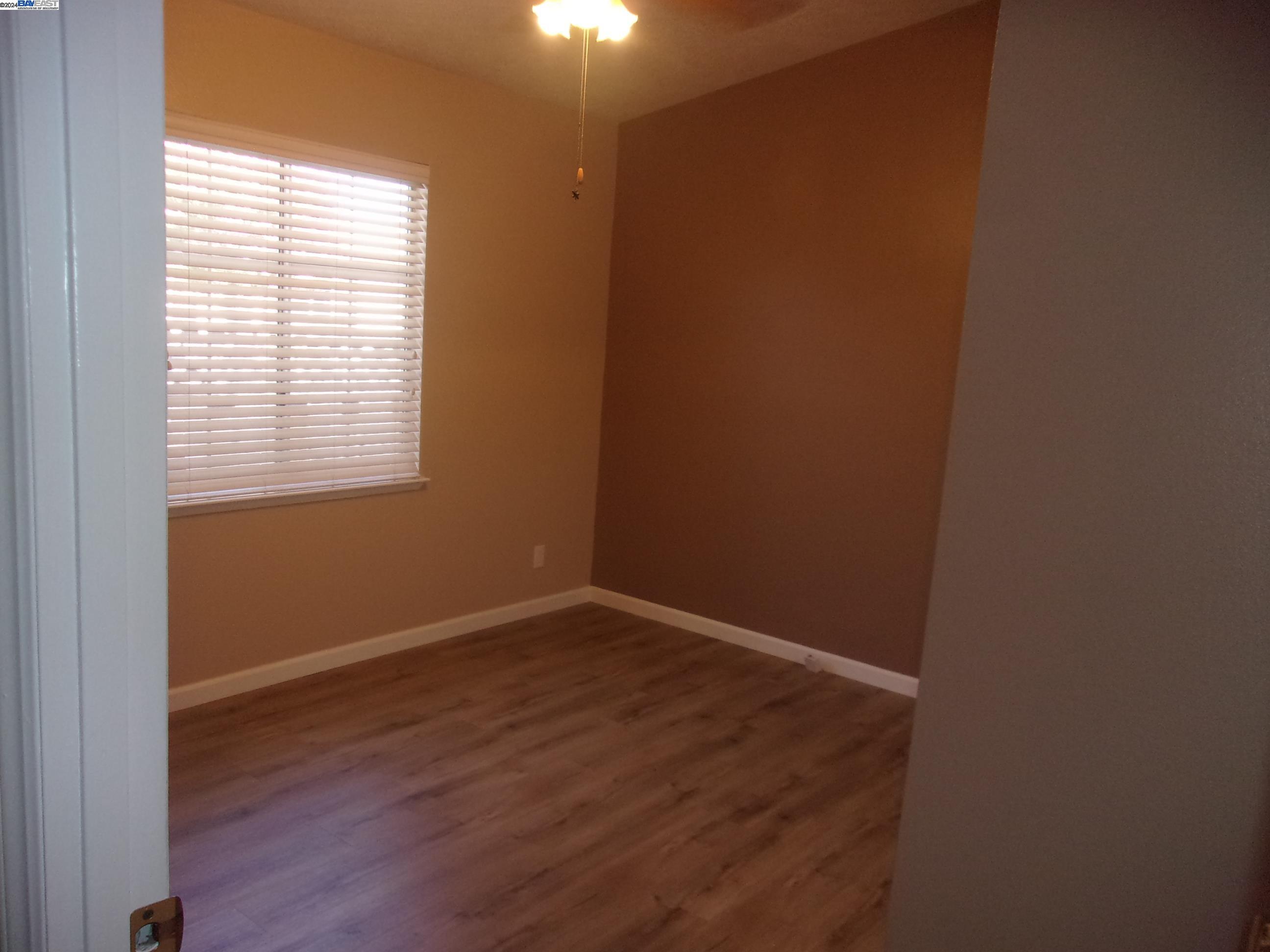 1832 Paris Lane # 063