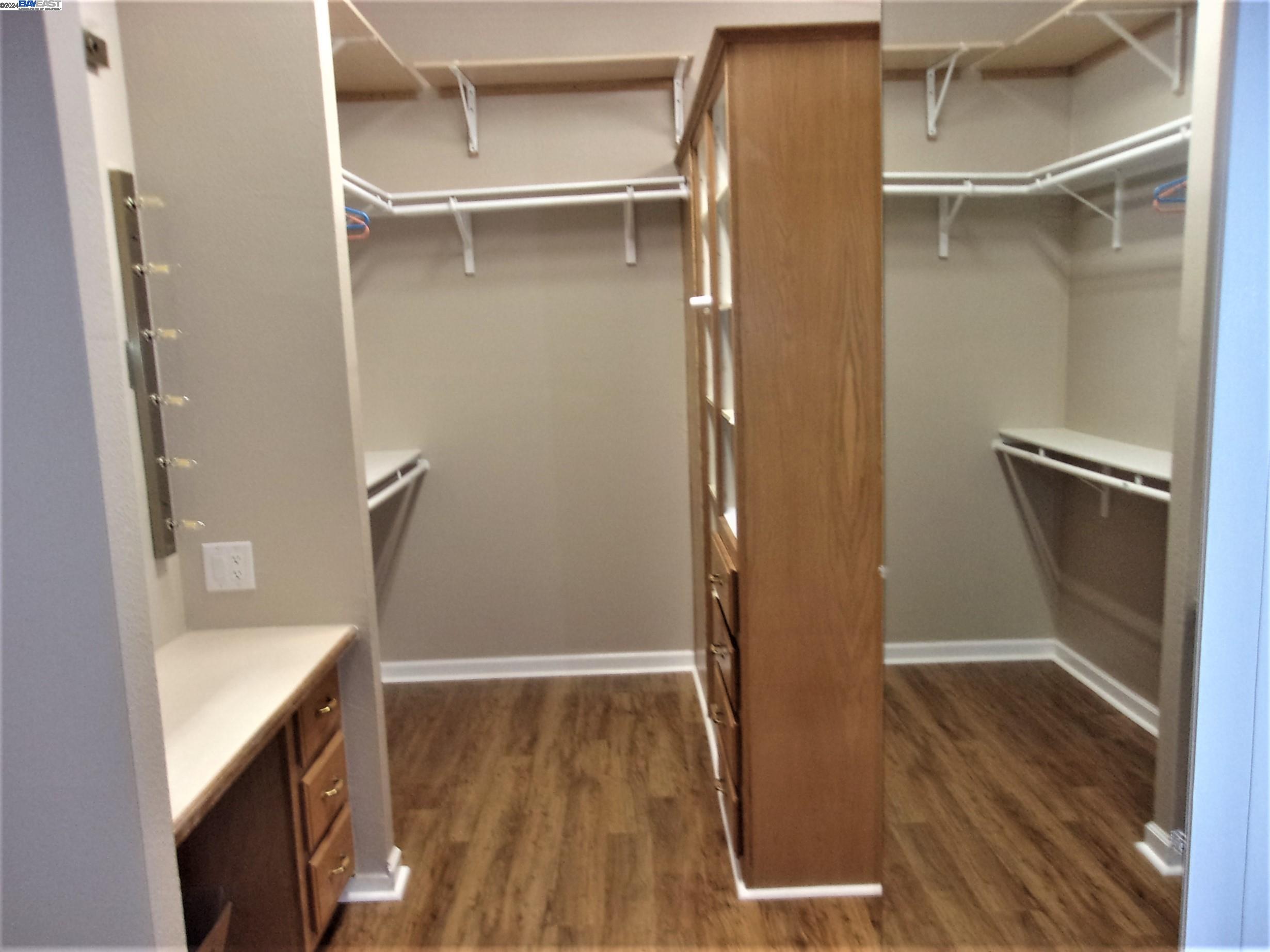 1832 Paris Lane # 063