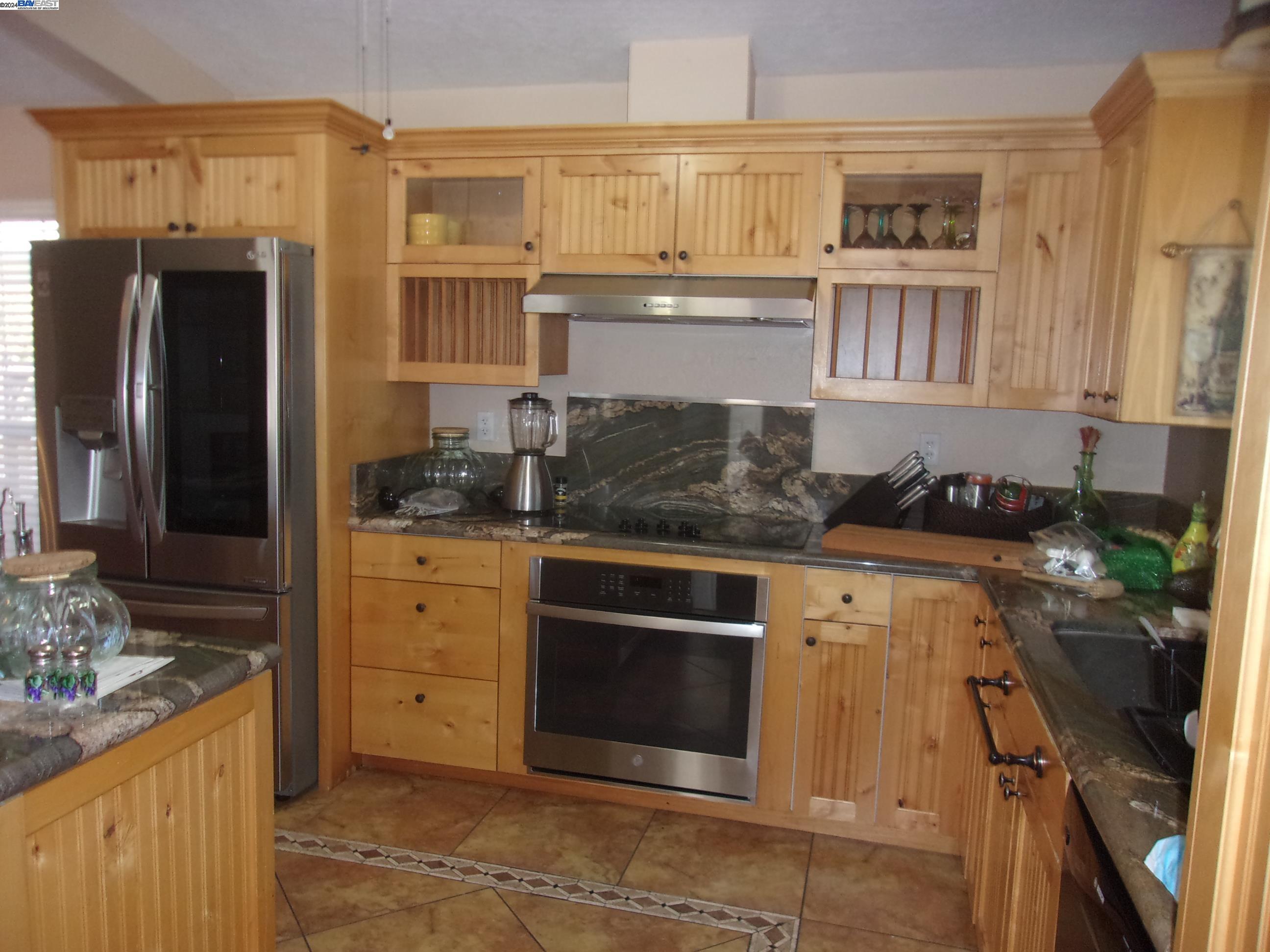 1832 Paris Lane # 063