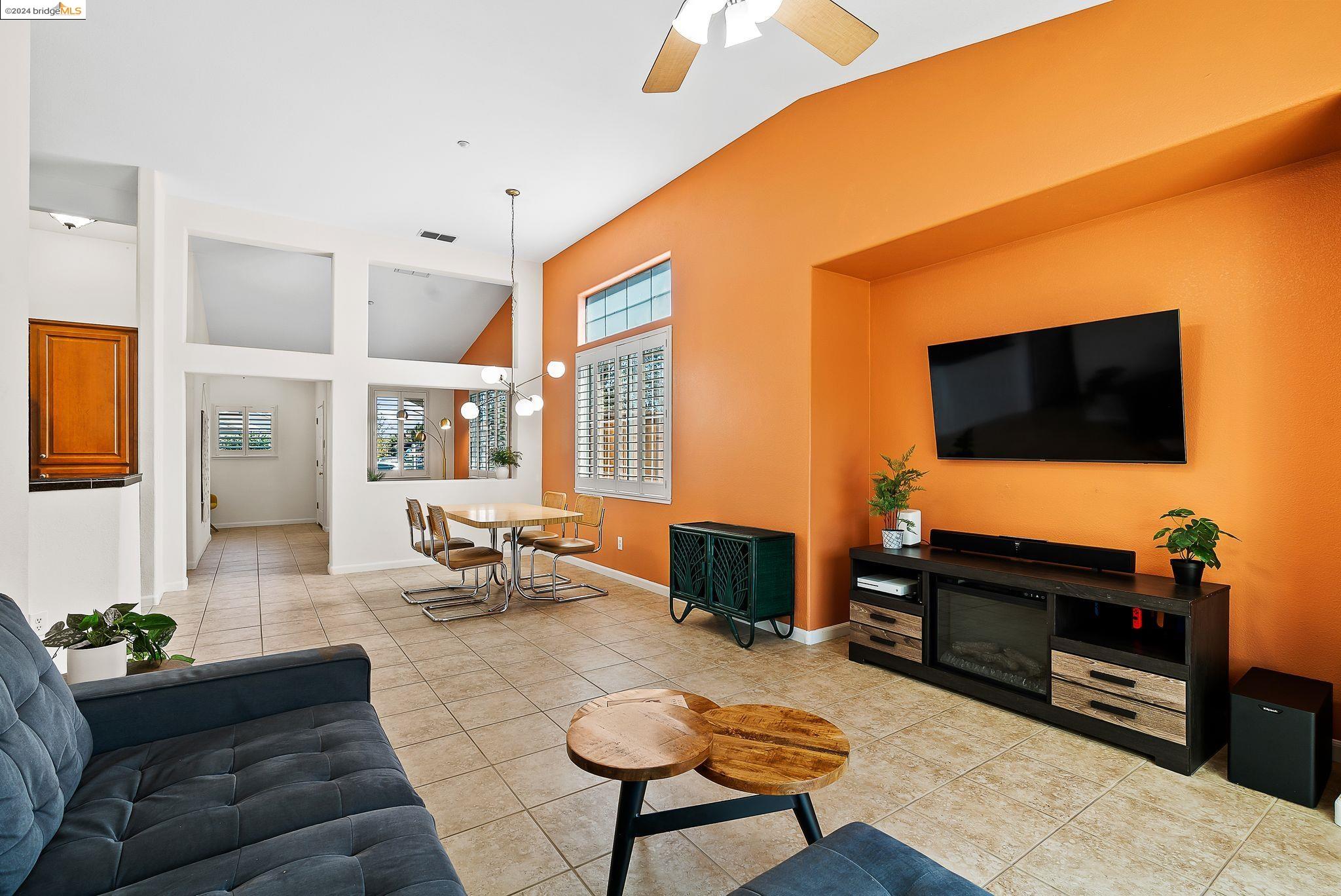 230 Twilight Ct