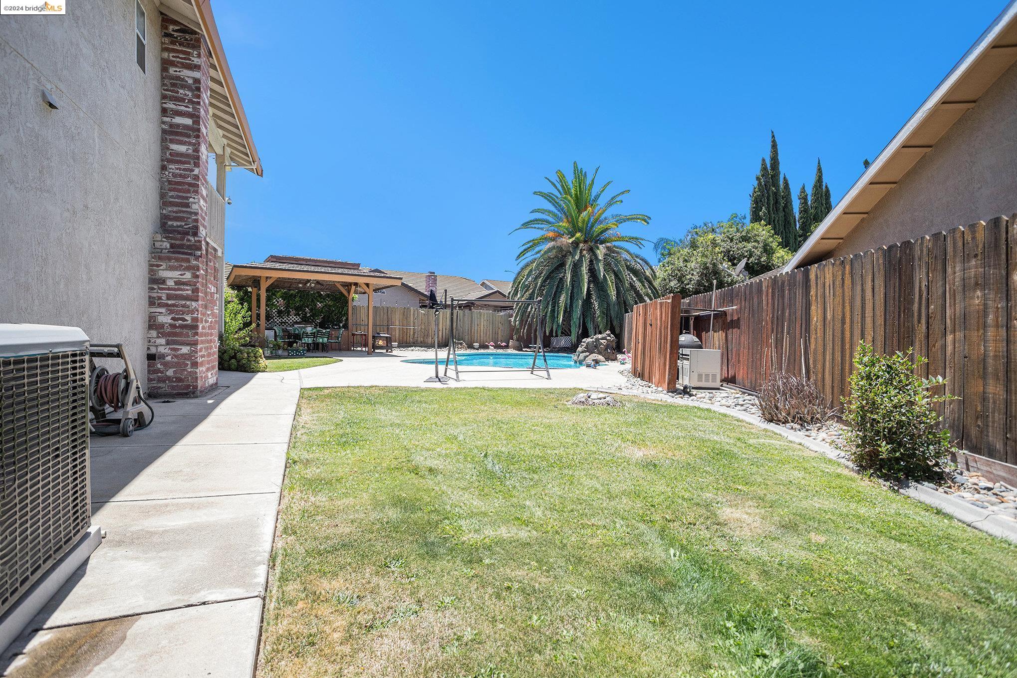 1670 Sandy Ct