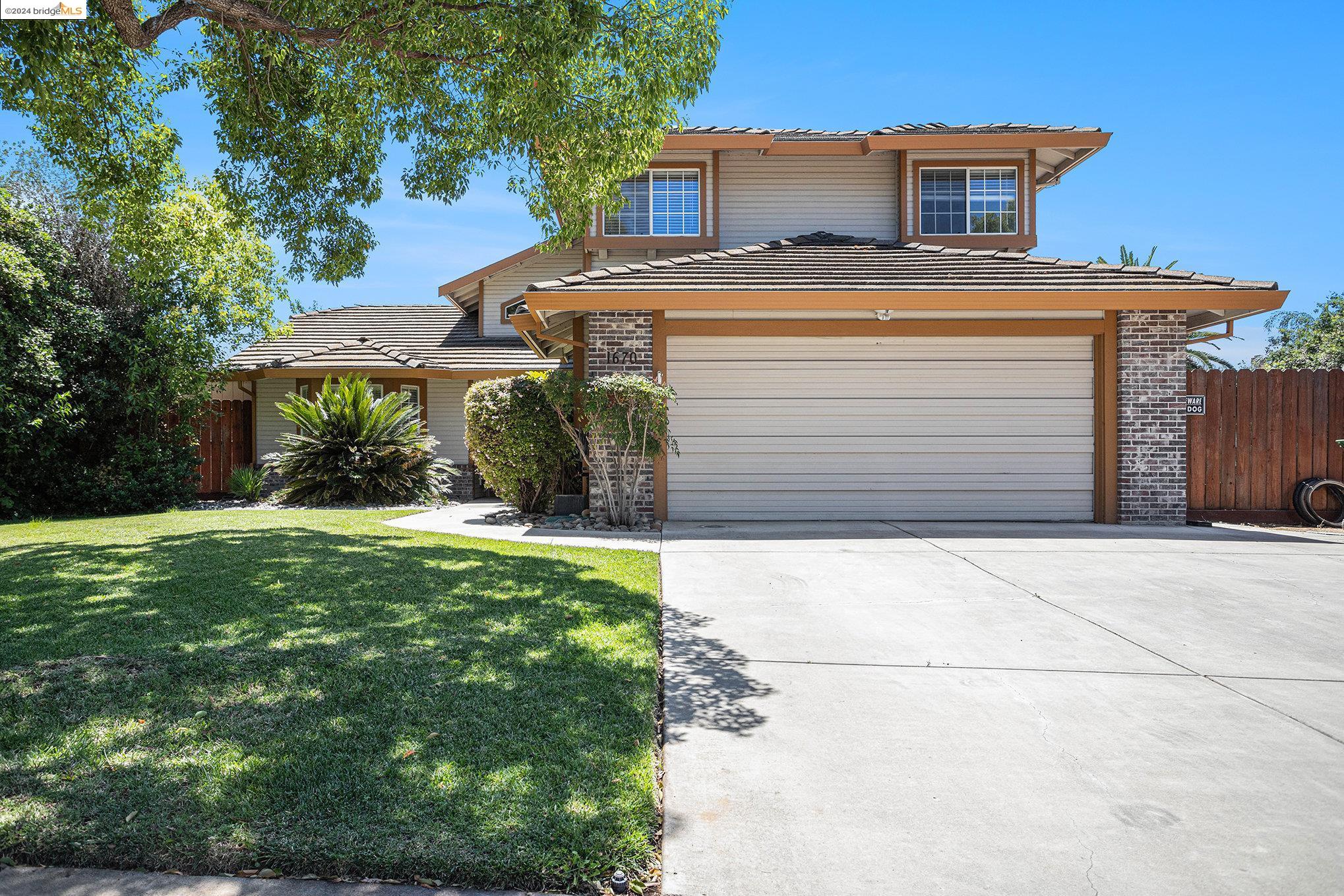 1670 Sandy Ct