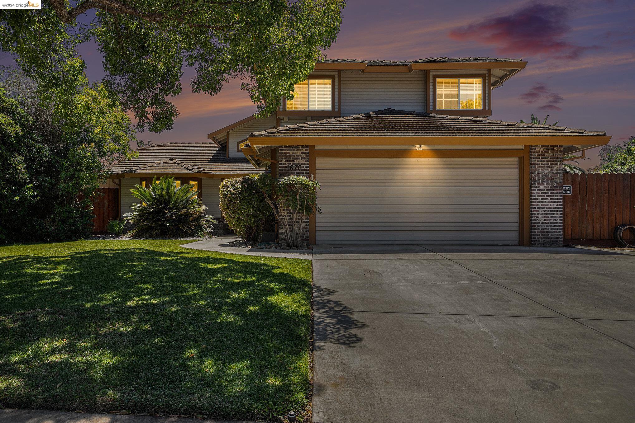 1670 Sandy Ct