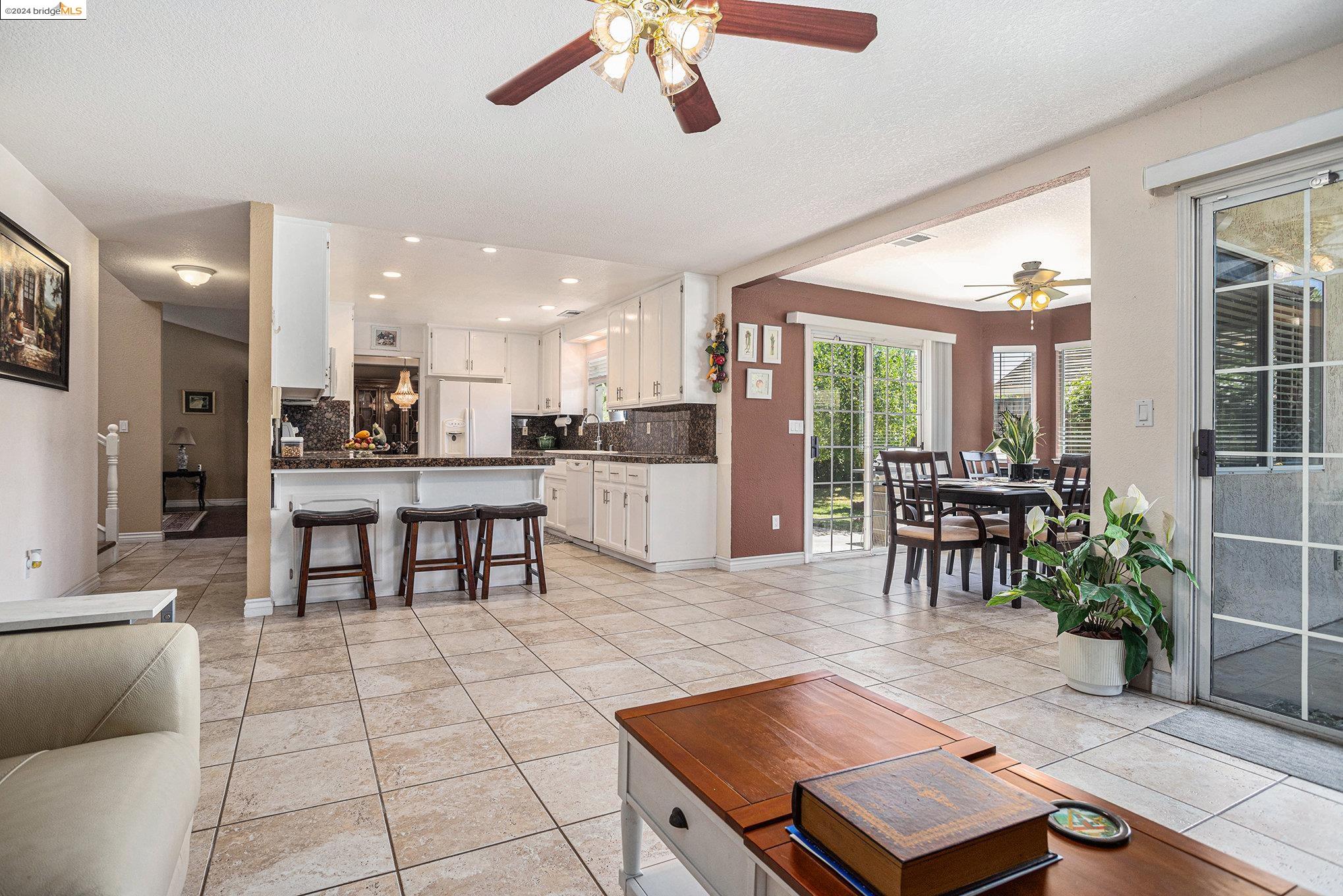 1670 Sandy Ct