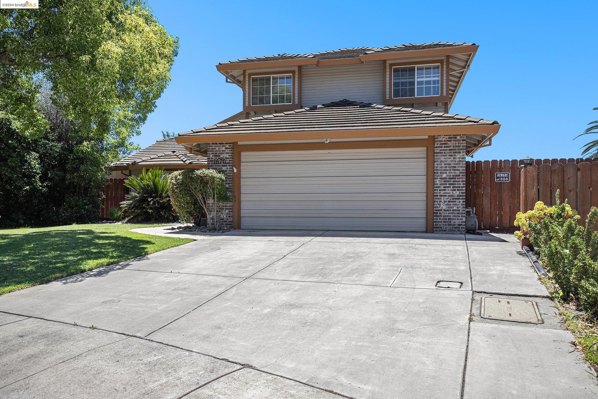 1670 Sandy Ct