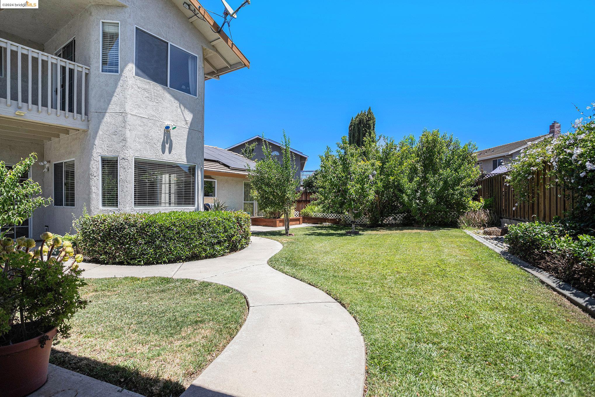 1670 Sandy Ct