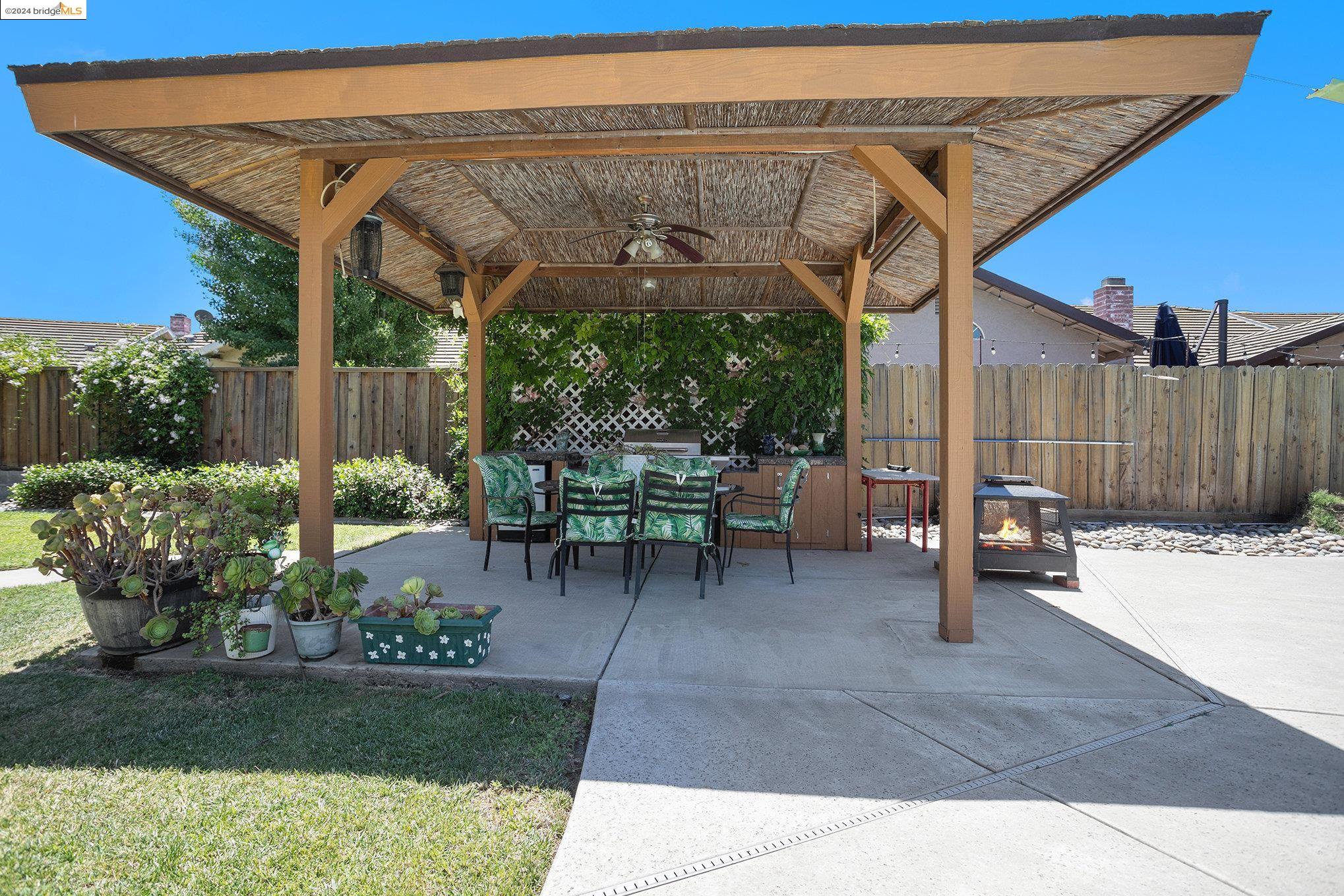 1670 Sandy Ct