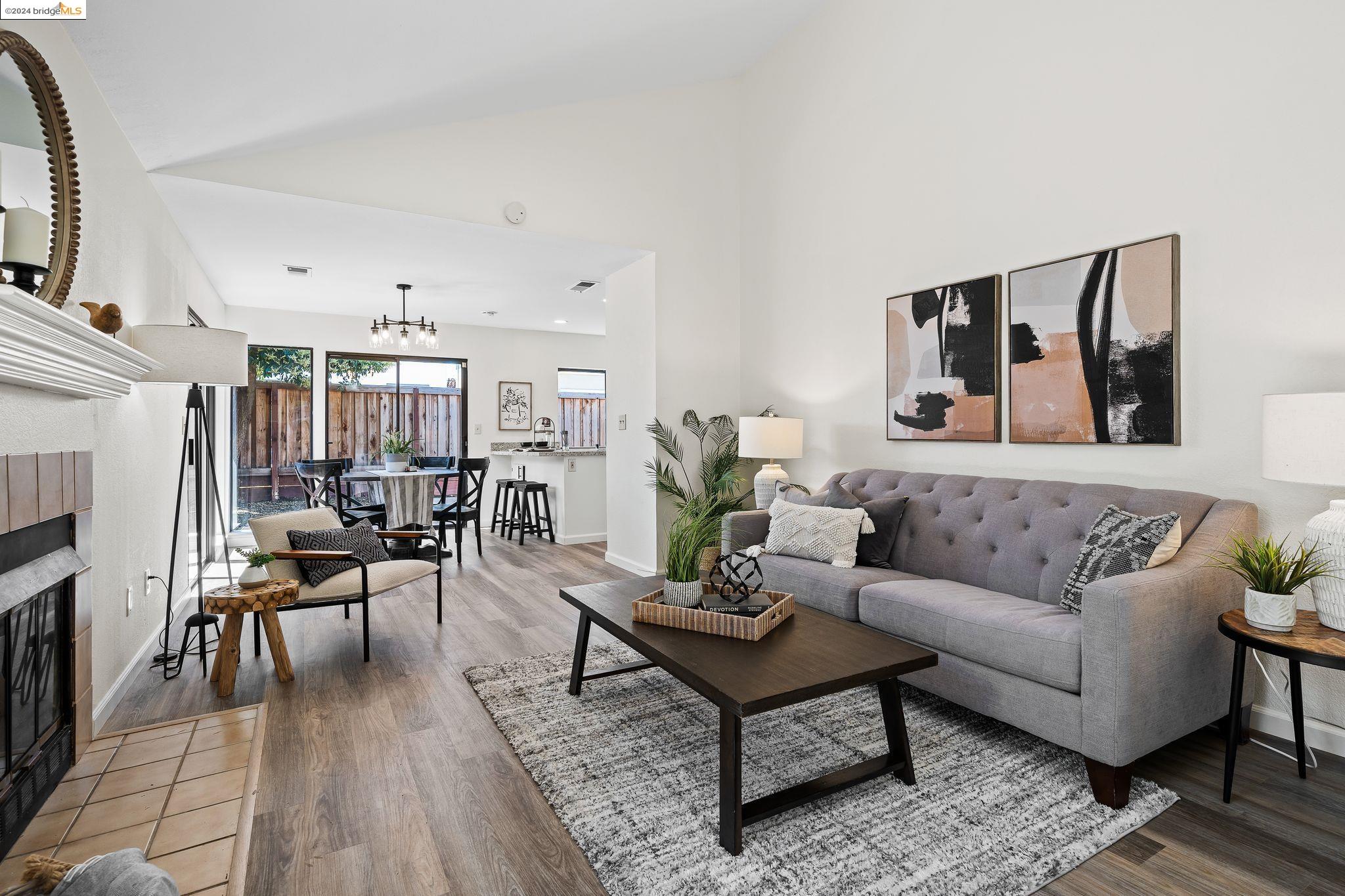 368 Grovewood Loop