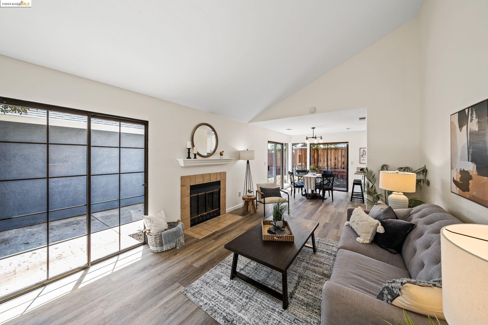 368 Grovewood Loop