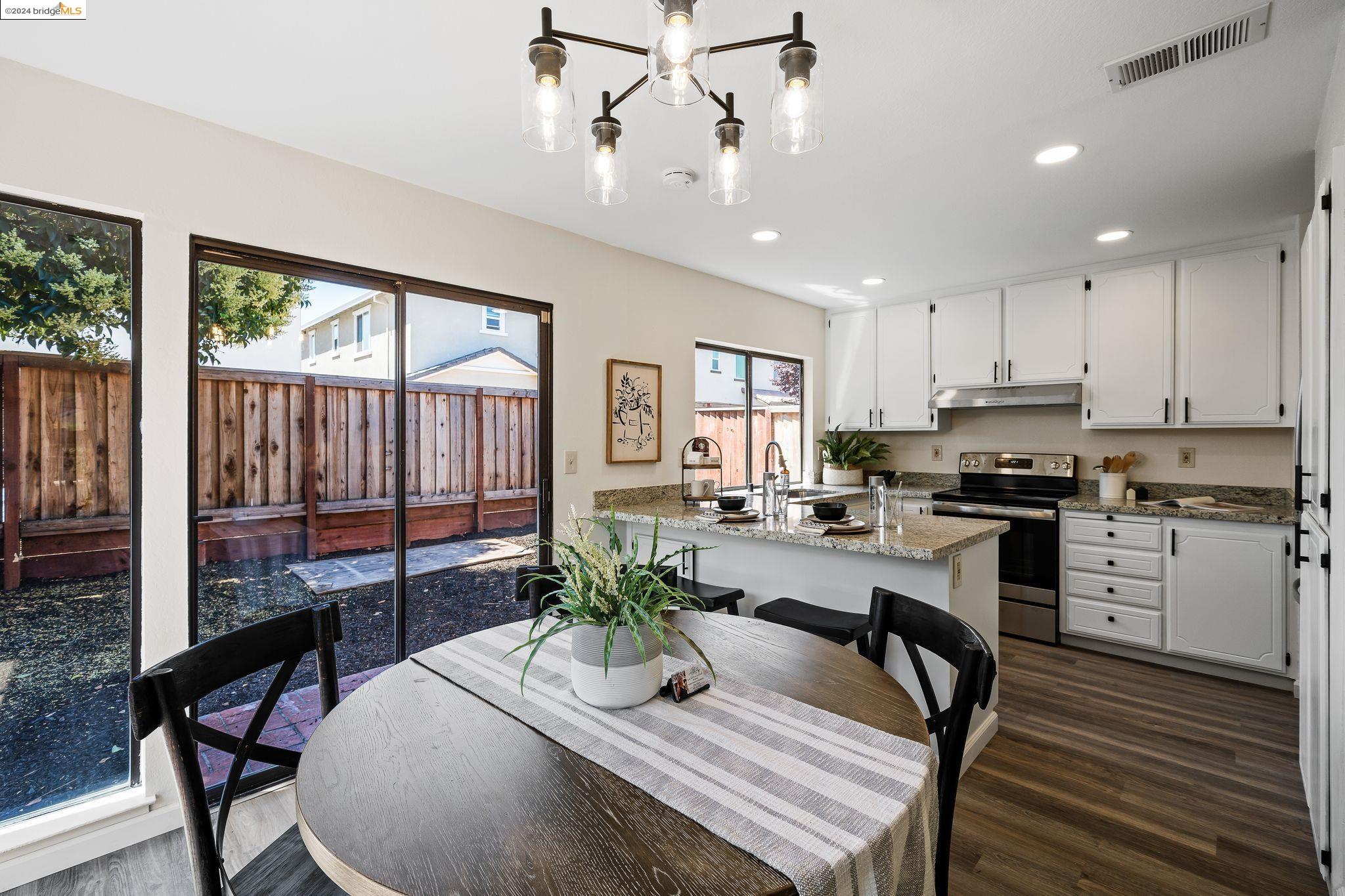 368 Grovewood Loop