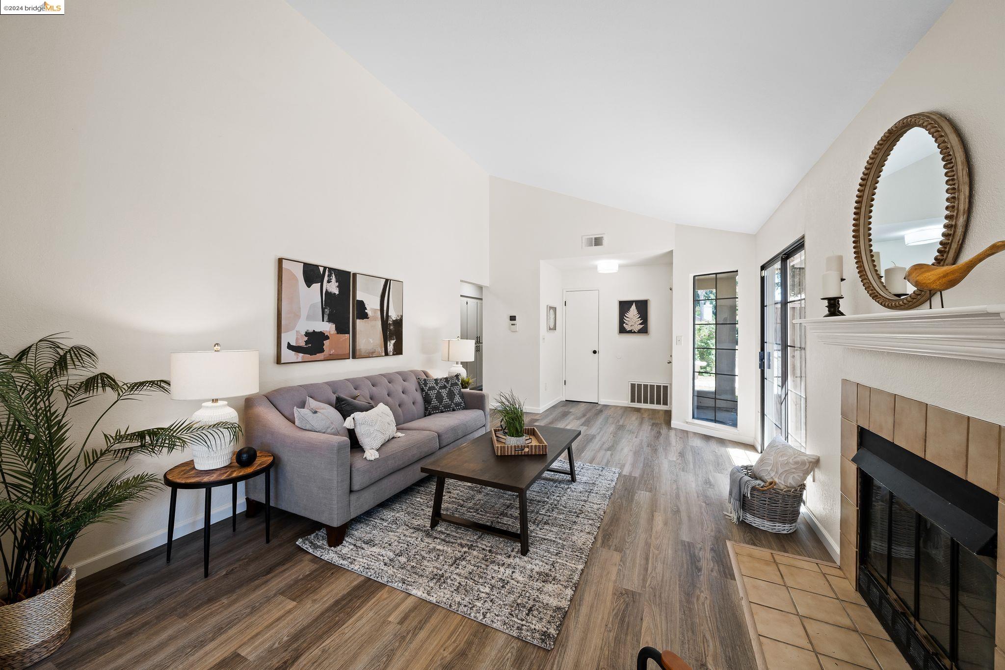 368 Grovewood Loop