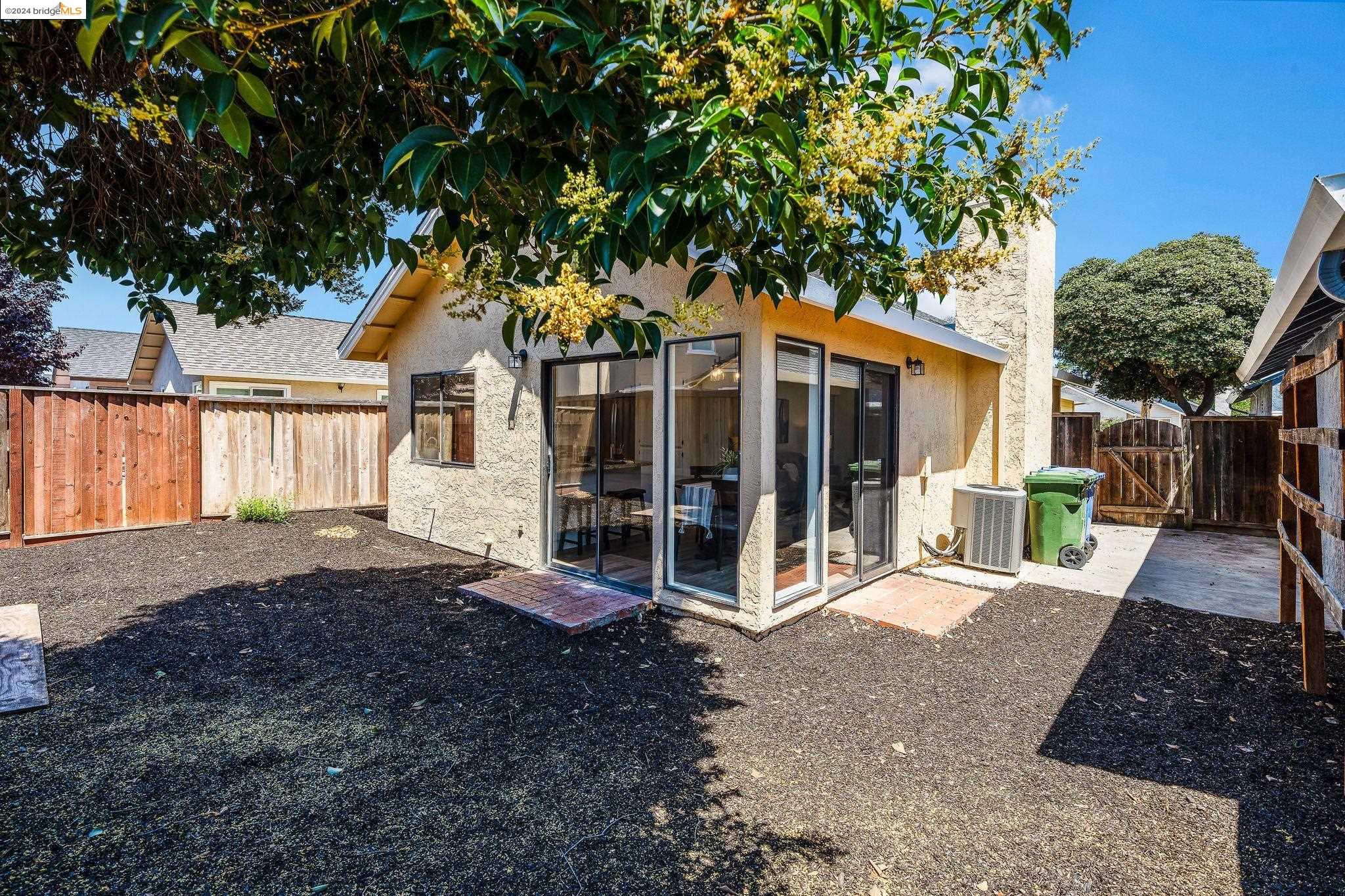 368 Grovewood Loop
