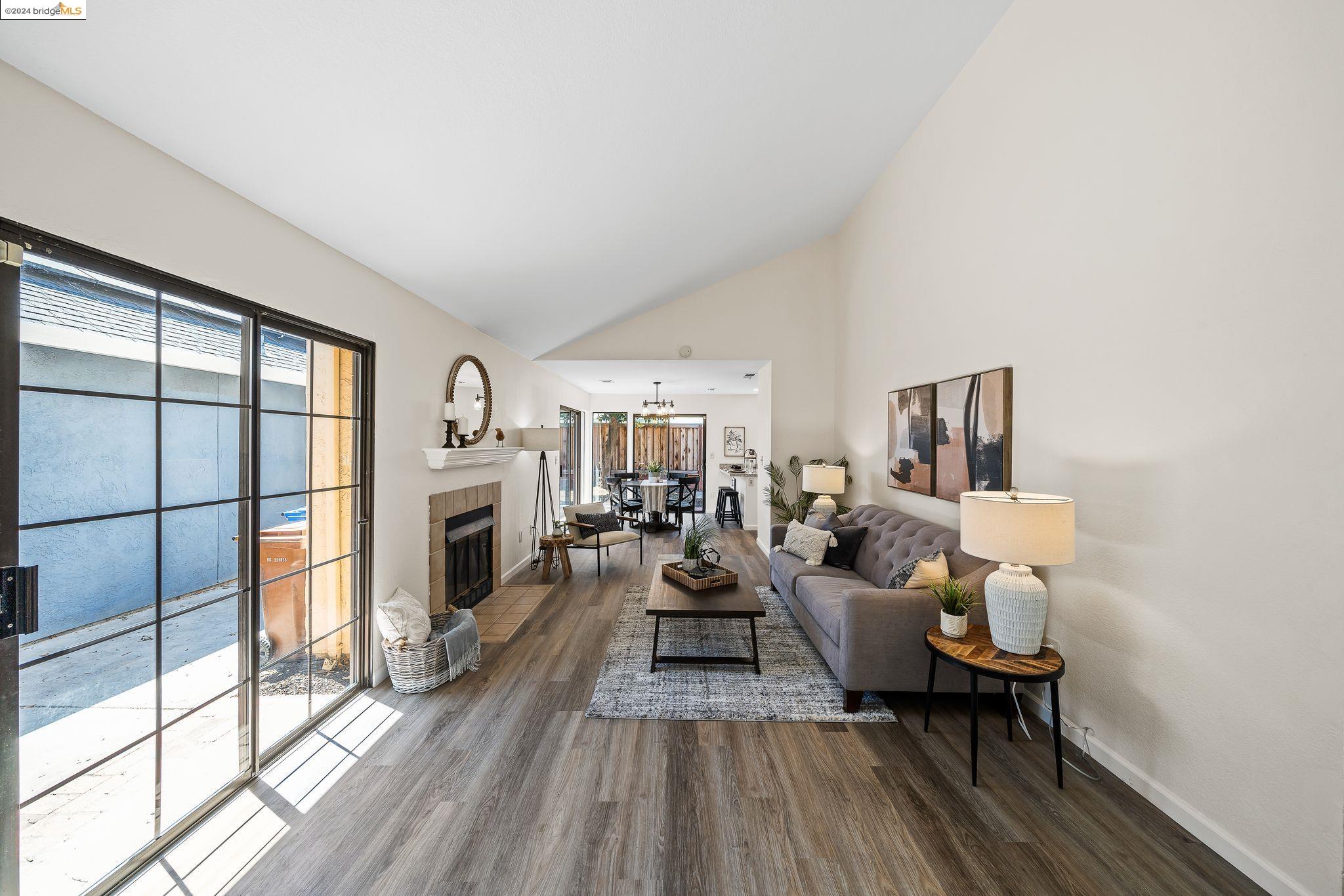 368 Grovewood Loop