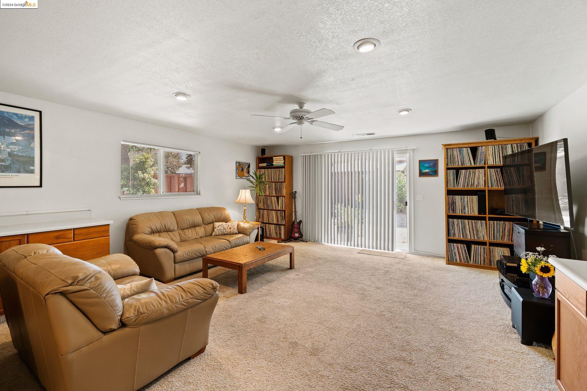4055 Compton Ct